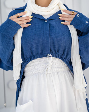 Cropped shirt with drawstrings
