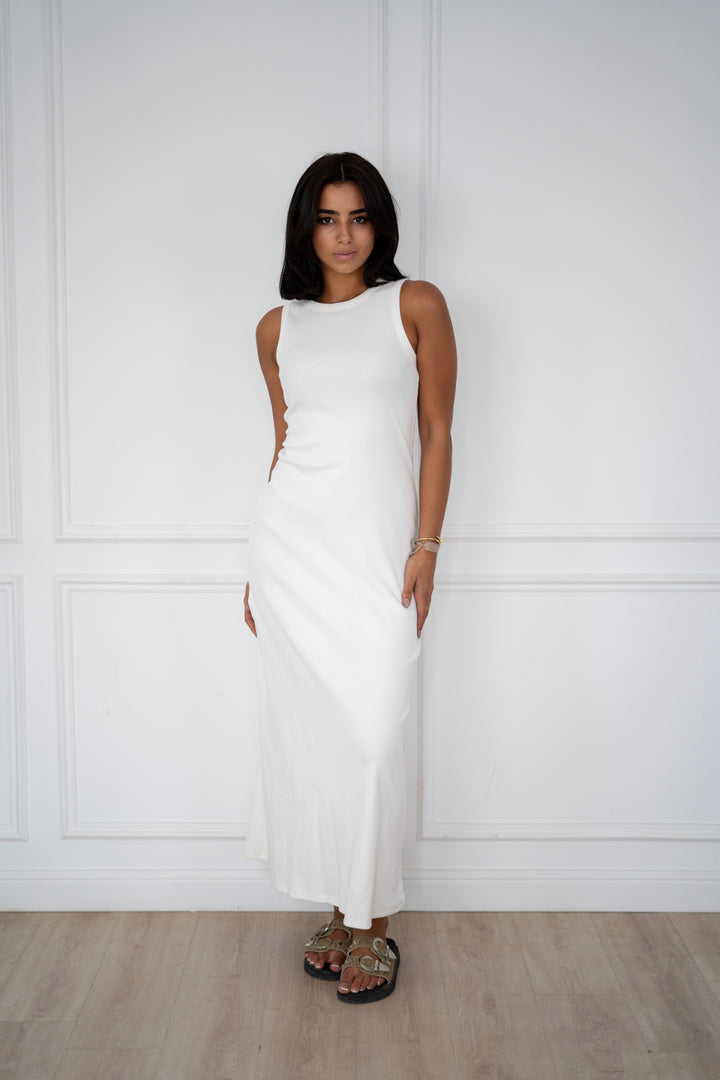 Basic sleeveless dress